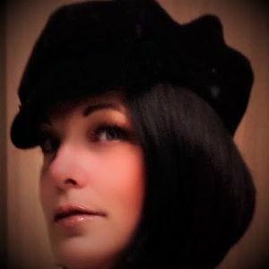 Meet your Posher, Roxanne